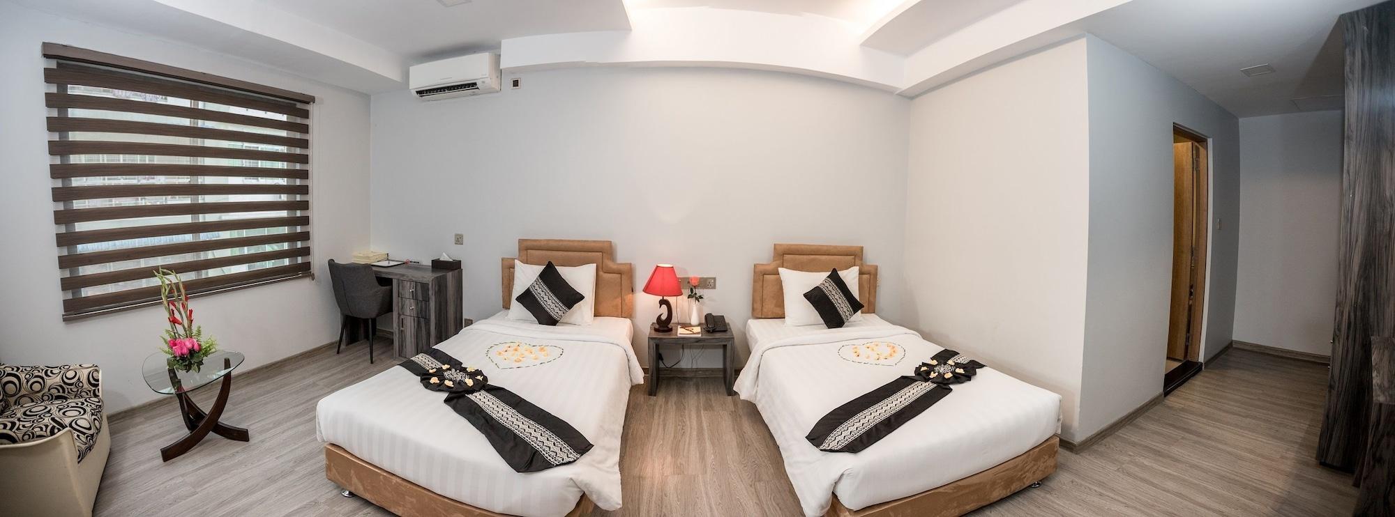 Elegant Hotel Pyi Thar Yar Rangoon Buitenkant foto