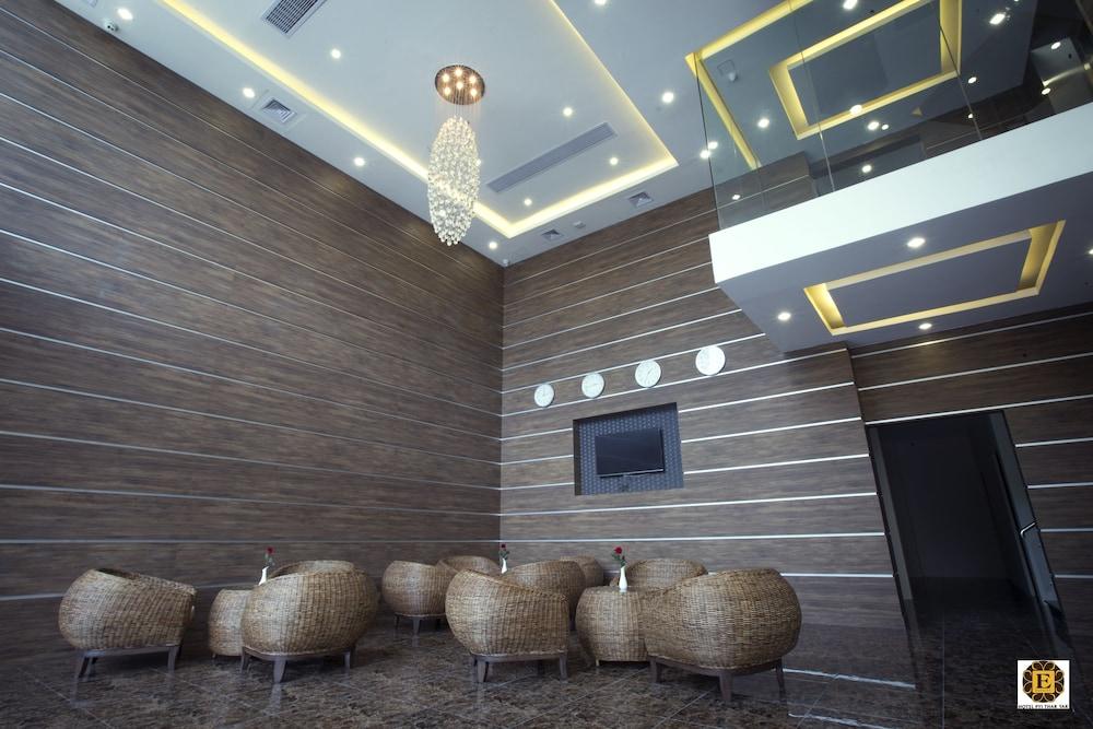 Elegant Hotel Pyi Thar Yar Rangoon Buitenkant foto