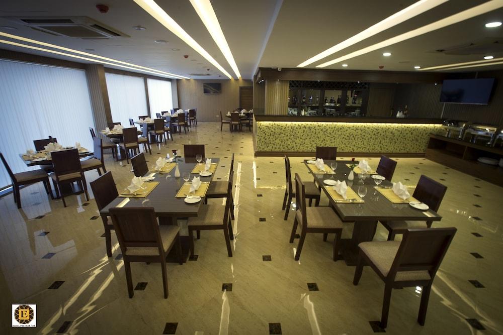 Elegant Hotel Pyi Thar Yar Rangoon Buitenkant foto