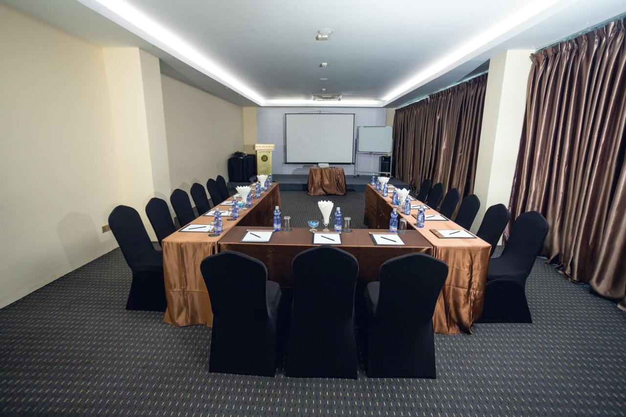 Elegant Hotel Pyi Thar Yar Rangoon Buitenkant foto
